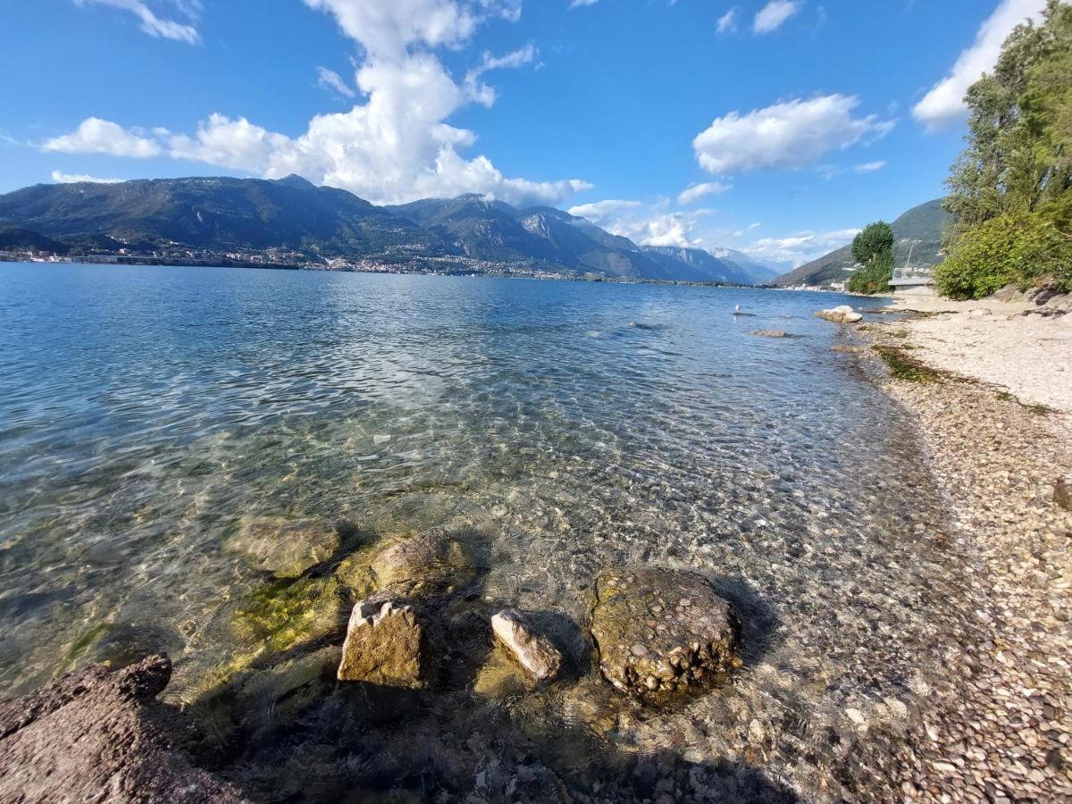 Iseo Lake Villa Con Vista Lago E Piscina Costa Volpino Exterior photo